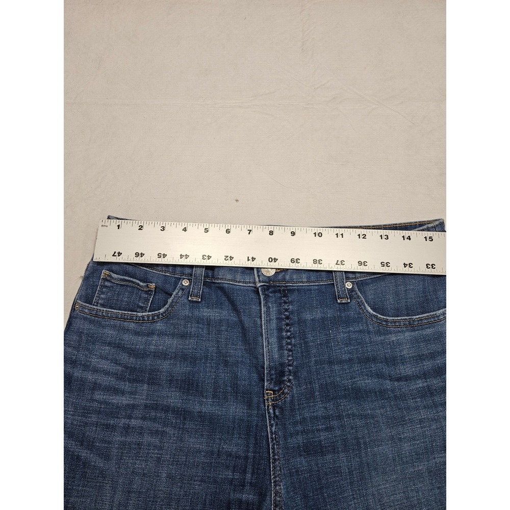 Chicos So Slimming Girlfriend Flare Jeans Blue Medium Wash Raw Hem Size 1R 8R - Picture 5 of 8